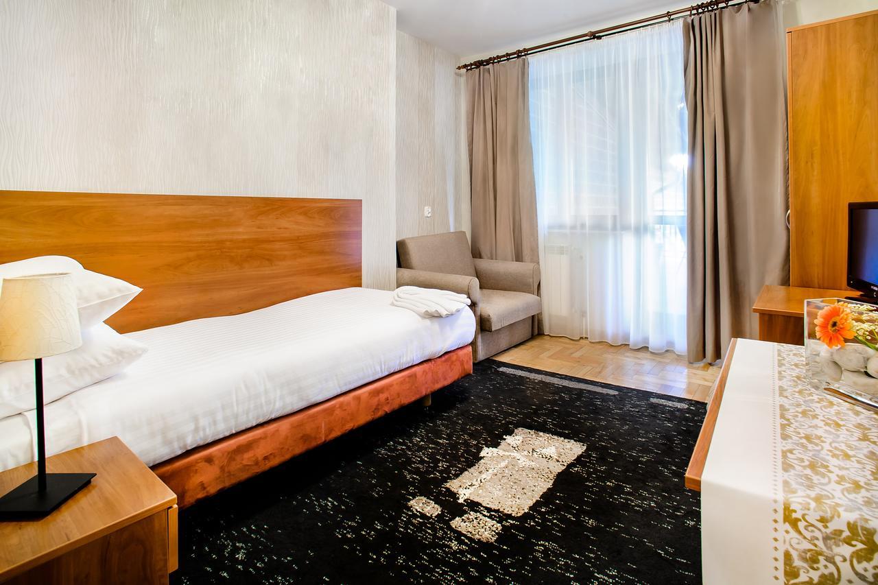 Hotel Galicja Ulanow Zewnętrze zdjęcie